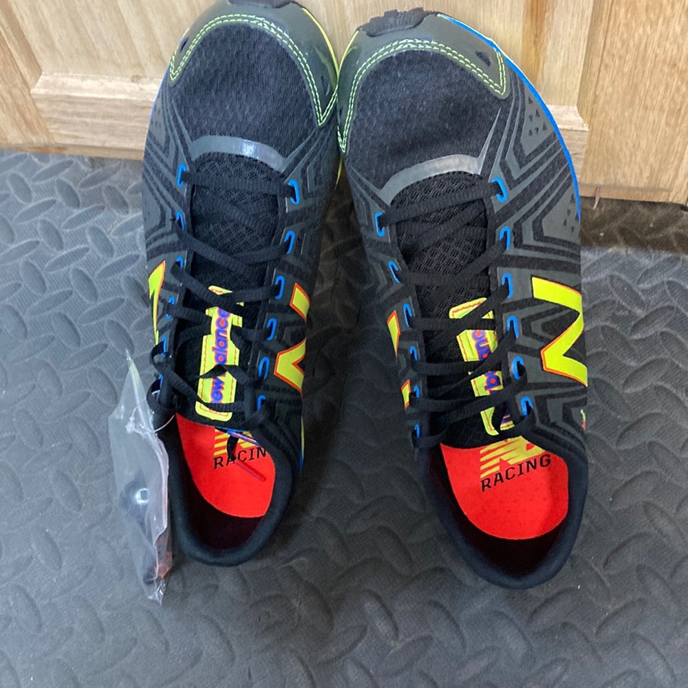 Men’s Kick XC 700V3 Revlite Spikes